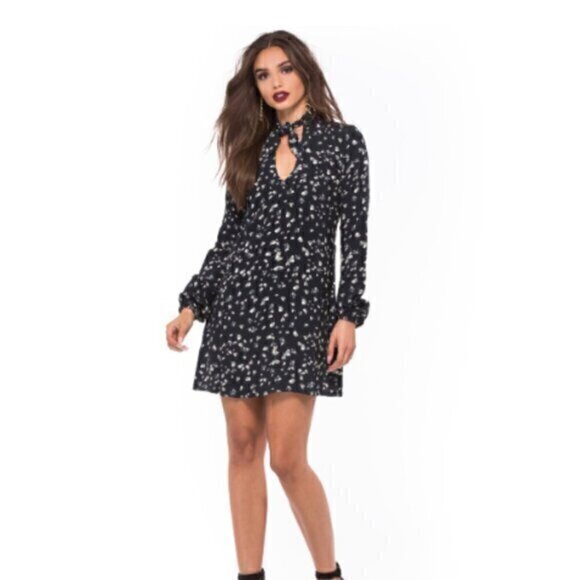 Beach Riot Mini Dress women S Revolve Beach Riot Sydney White Black Dress - Picture 1 of 11